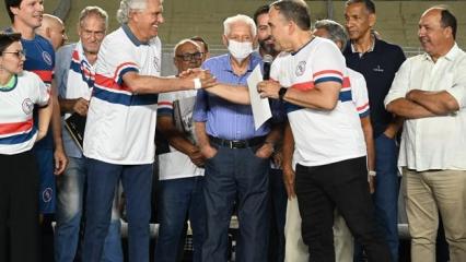 Mabel prestigia a comemoração dos 50 anos do Serra Dourada