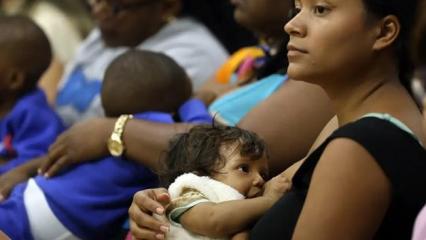  Mães vacinadas contra a covid transmitem proteção aos bebês por meio do aleitamento exclusivo.