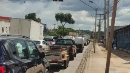 Moradores de Goiânia, Trindade e Itaberaí registram queda de energia