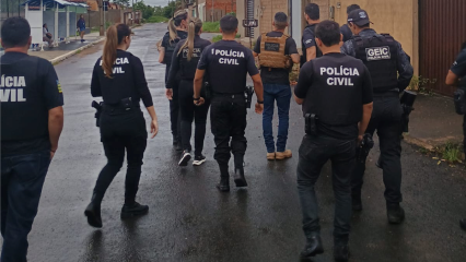 POLÍCIA CIVIL REALIZA OPERAÇÃO NO COMBATE A PORNOGRAFIA INFANTIL. EM CALDAS NOVAS...