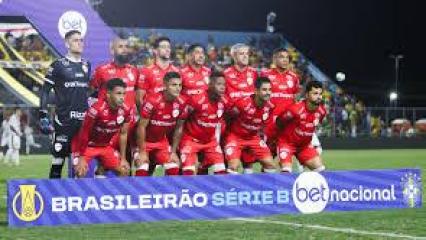 Vila Nova chega embalado para encarar o Cruzeiro na Copa do Brasil